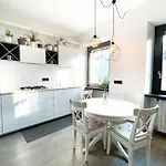Casa San Dona - Luminoso Trilocale Con Parcheggio Daire