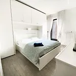 Casa San Dona - Luminoso Trilocale Con Parcheggio Daire Torino
